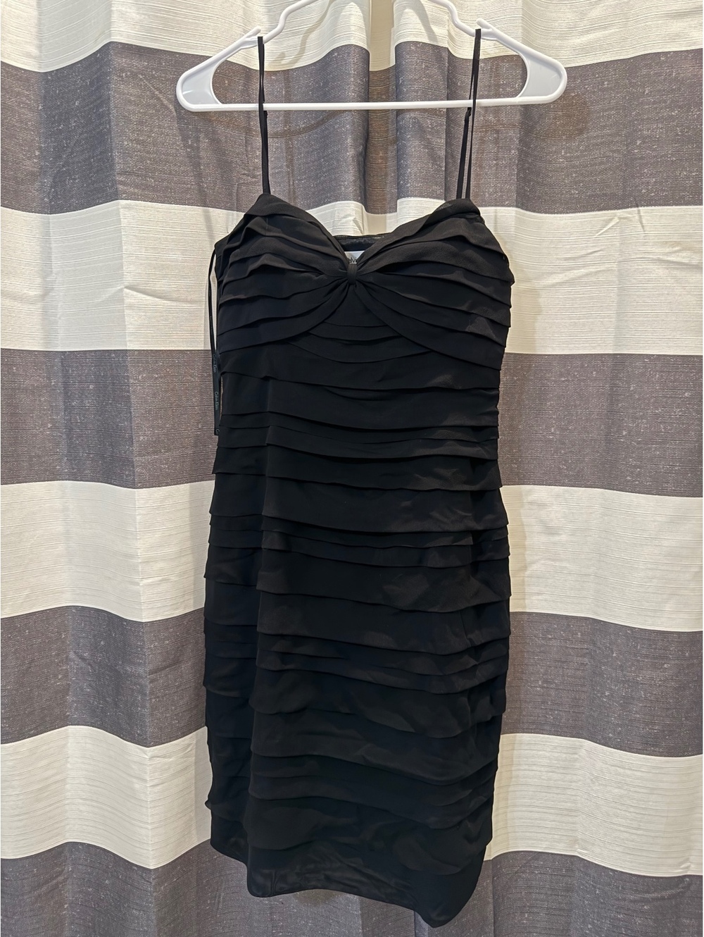 Calvin Klein sweetheart neckline silk sheath cocktail zipper